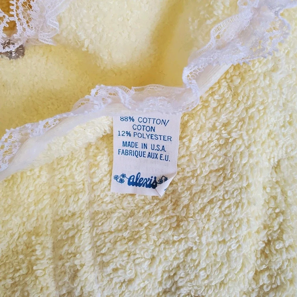 VTG Baby Bib 100% Cotton Made in USA Lace Trim White Pink Roses Alexis Farm Doll